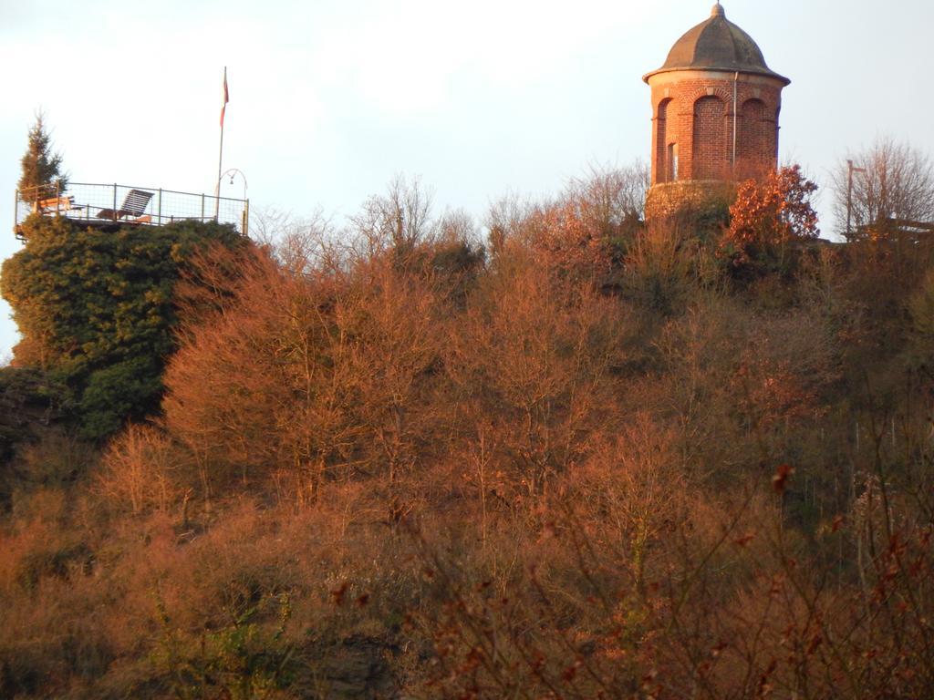 צל אן דר מוזל Gaestehaus Am Roemerbad מראה חיצוני תמונה