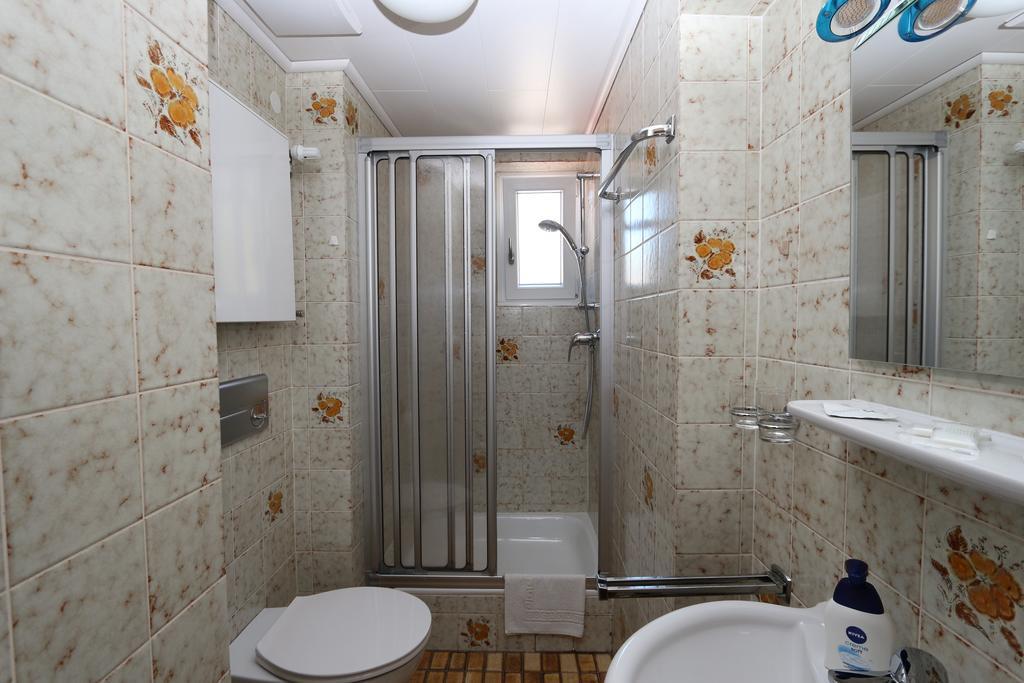 צל אן דר מוזל Gaestehaus Am Roemerbad מראה חיצוני תמונה