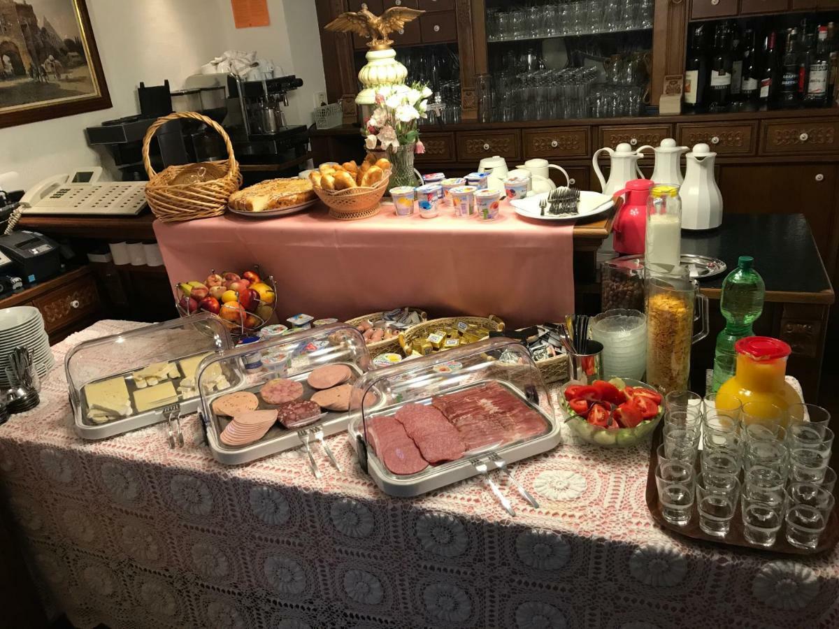 צל אן דר מוזל Gaestehaus Am Roemerbad מראה חיצוני תמונה
